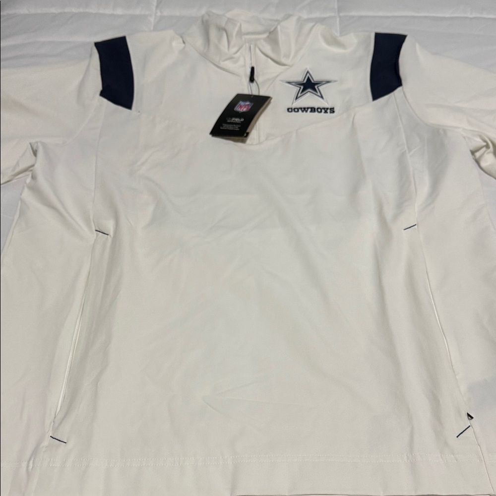 Nike White and Navy Men's Sweatshirt